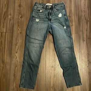 Hollister curvy ultra high rise mom jeans 27s